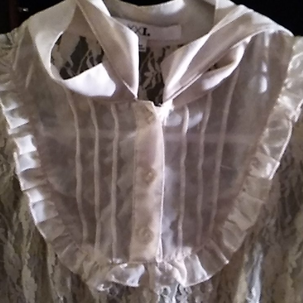 Blouse - Picture 3 of 4